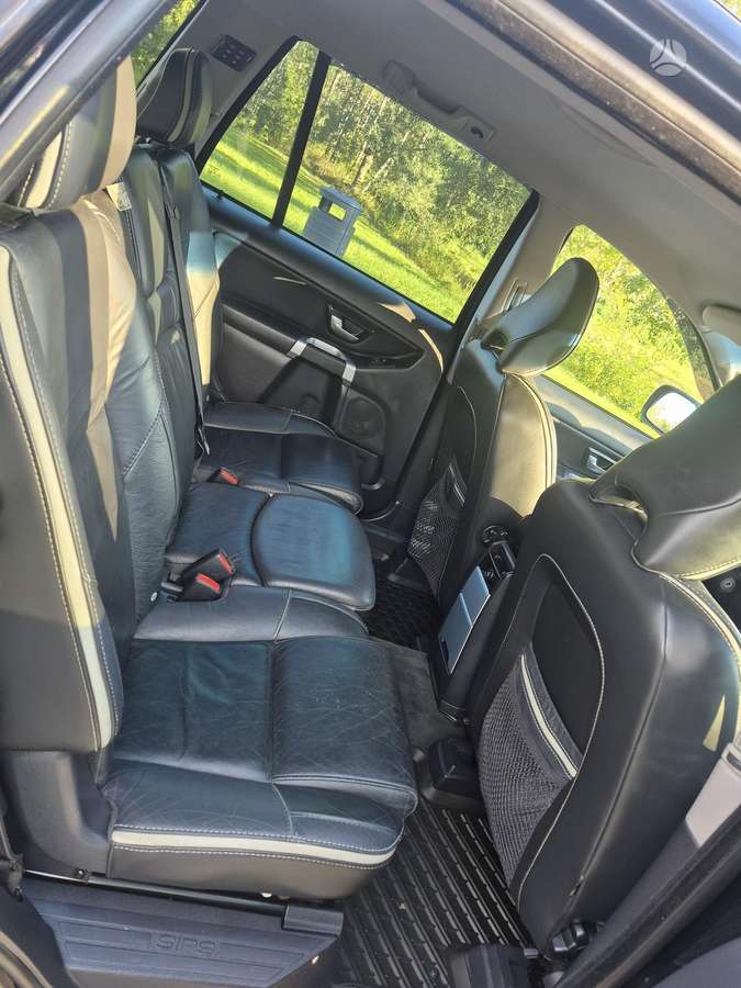 Volvo XC90 - 6