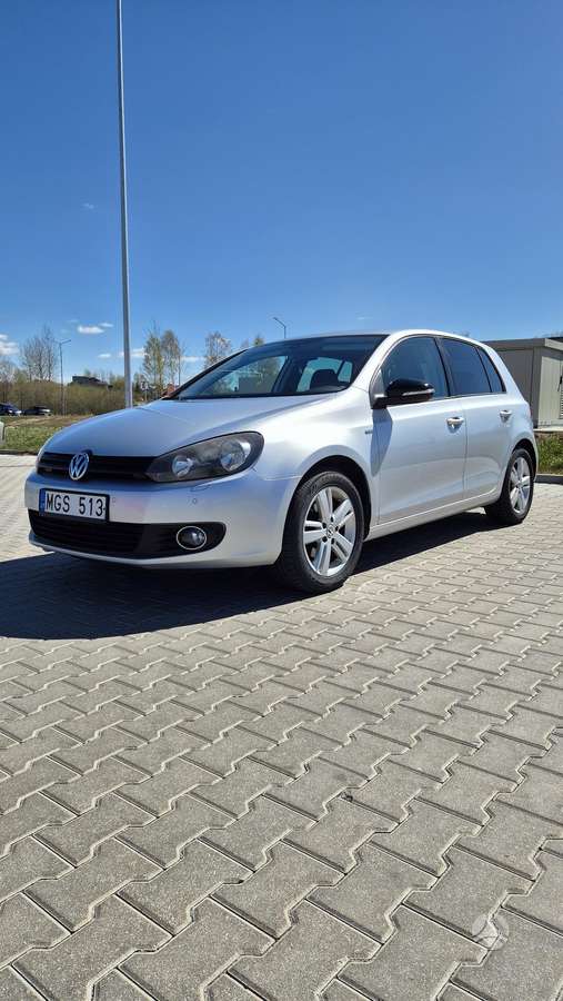 Volkswagen Golf - 2