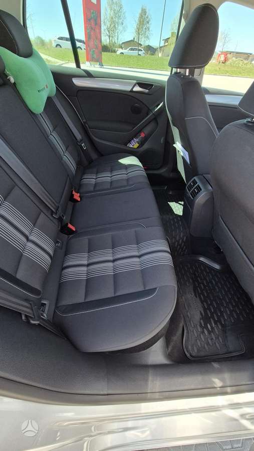 Volkswagen Golf - 9