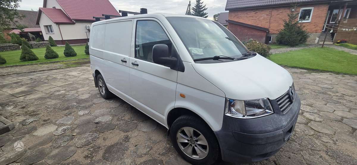 Volkswagen Transporter - 1