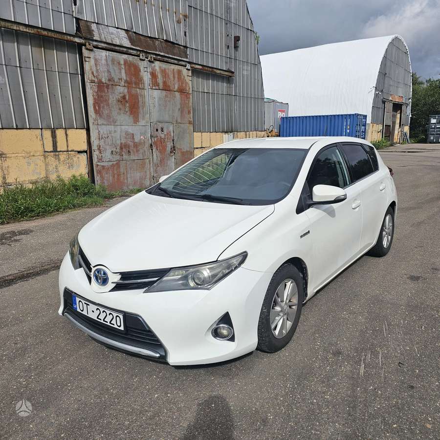 Toyota Auris - 1