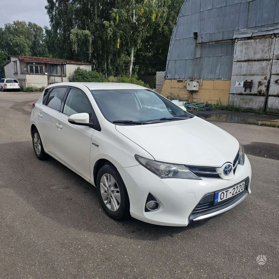 Toyota Auris - 2