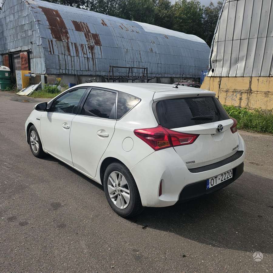 Toyota Auris - 4
