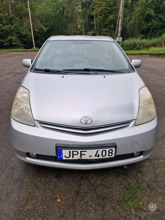 Toyota Prius - 1