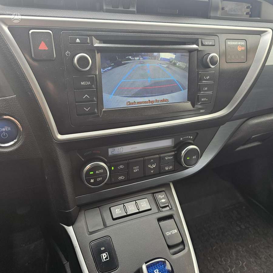 Toyota Auris - 8
