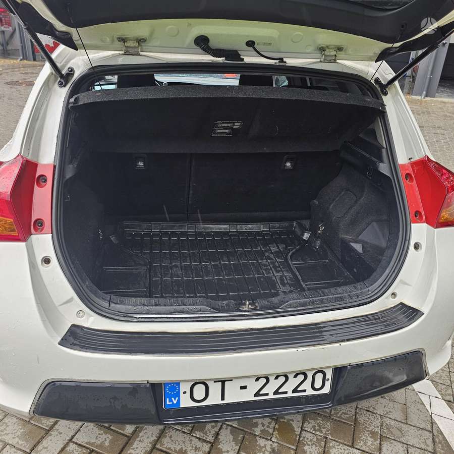 Toyota Auris - 9