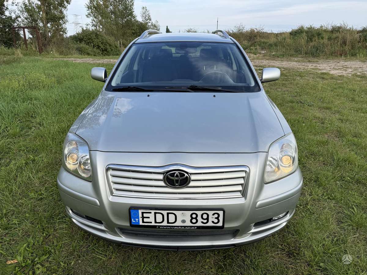 Toyota Avensis - 2