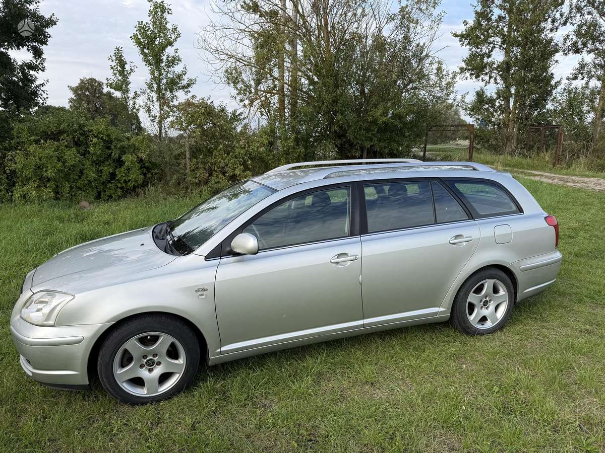 Toyota Avensis - 4