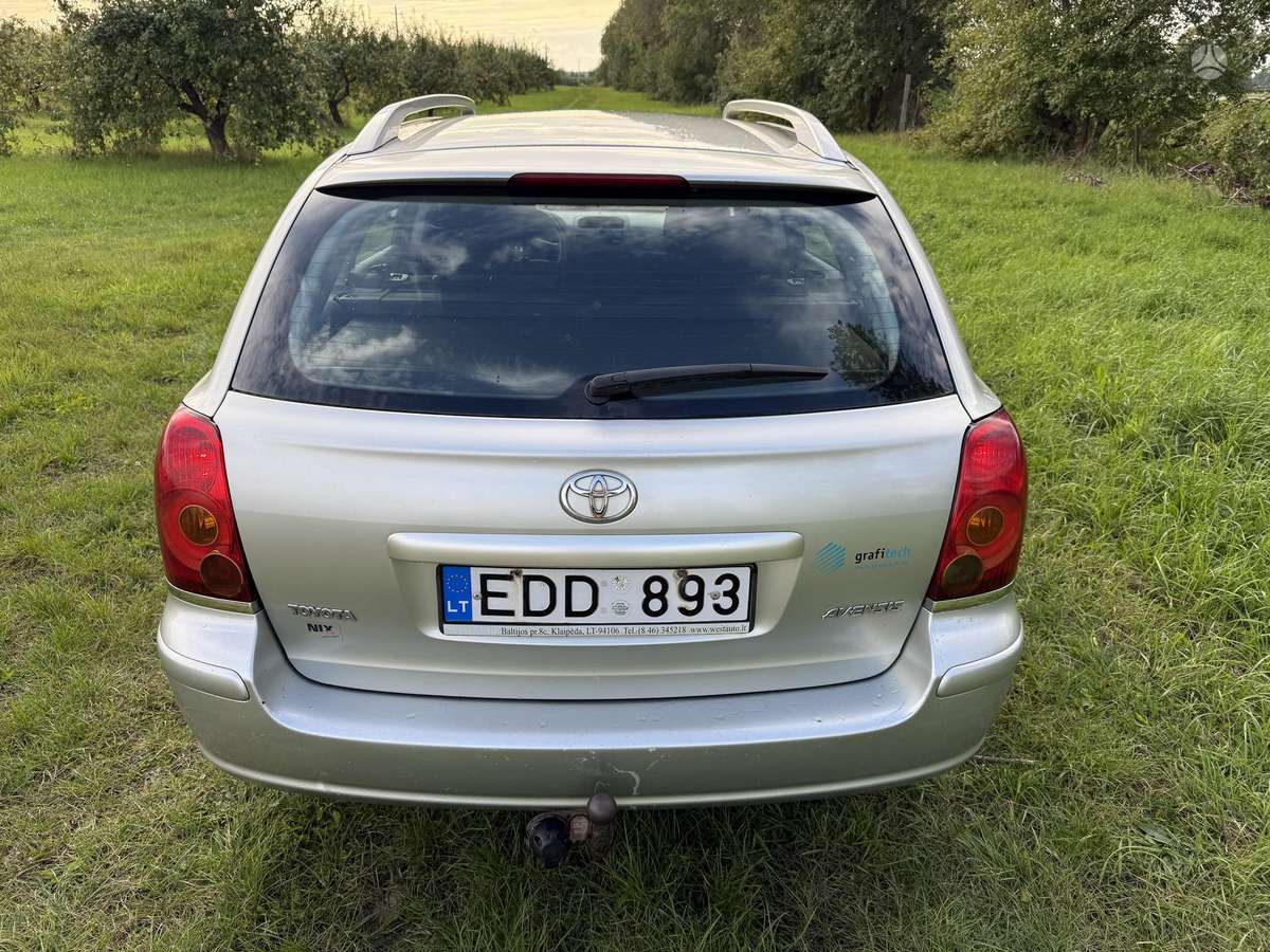 Toyota Avensis - 6