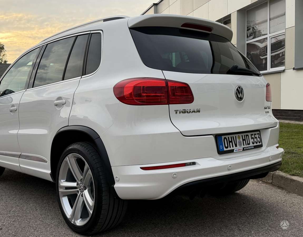 Volkswagen Tiguan - 10
