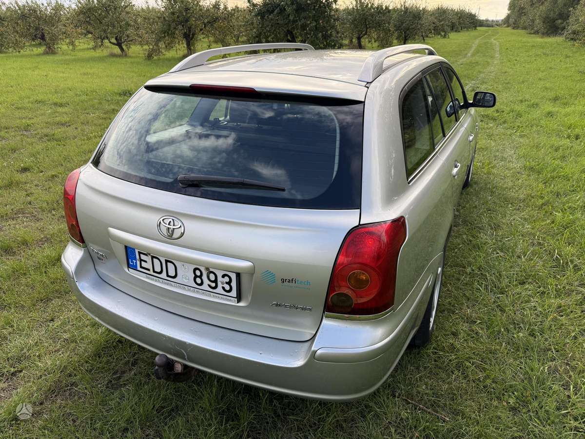Toyota Avensis - 7