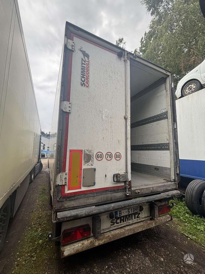 Schmitz SKO24, refrigerated