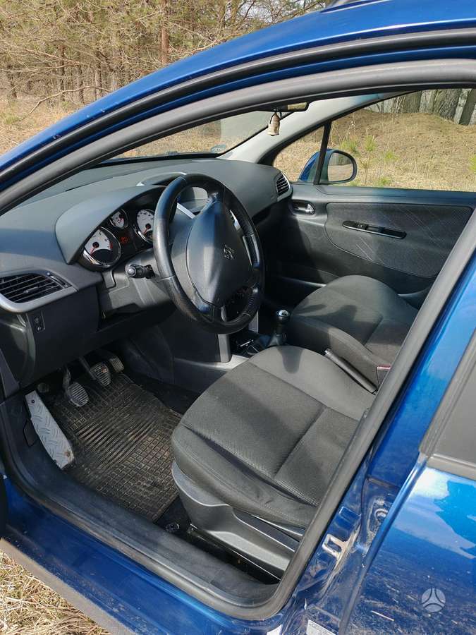 Peugeot 207 - 7