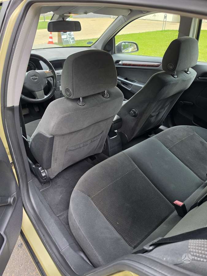 Opel Astra, 1.8 l., hatchback
