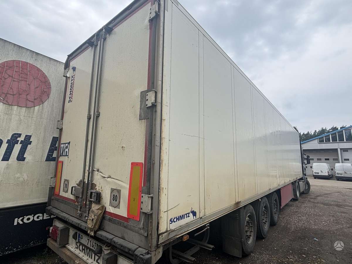 Schmitz SKO24, refrigerated