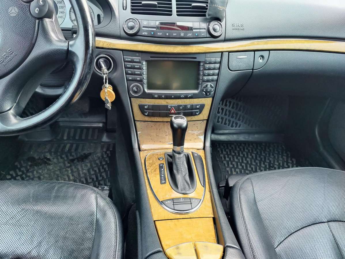 Mercedes-Benz E320, 3.0 l., Универсал