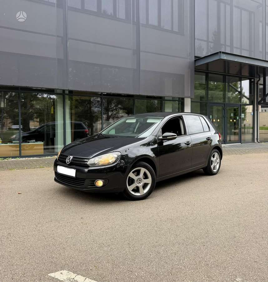 Volkswagen Golf - 2
