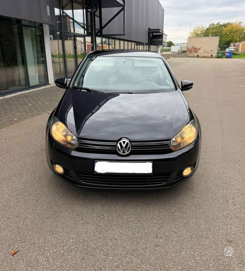 Volkswagen Golf - 6
