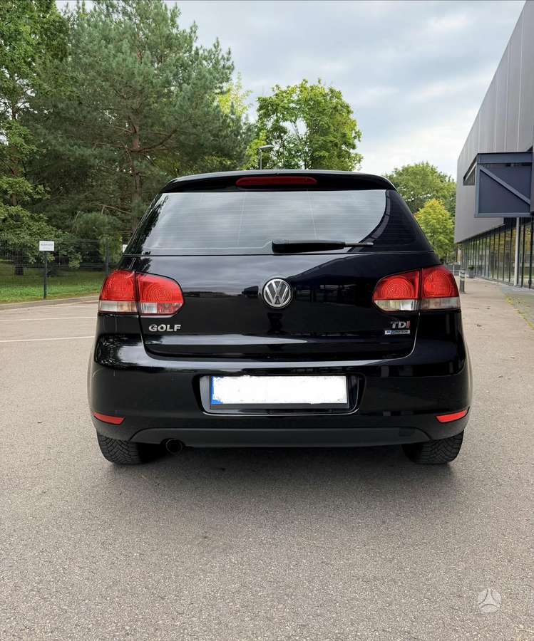 Volkswagen Golf - 5