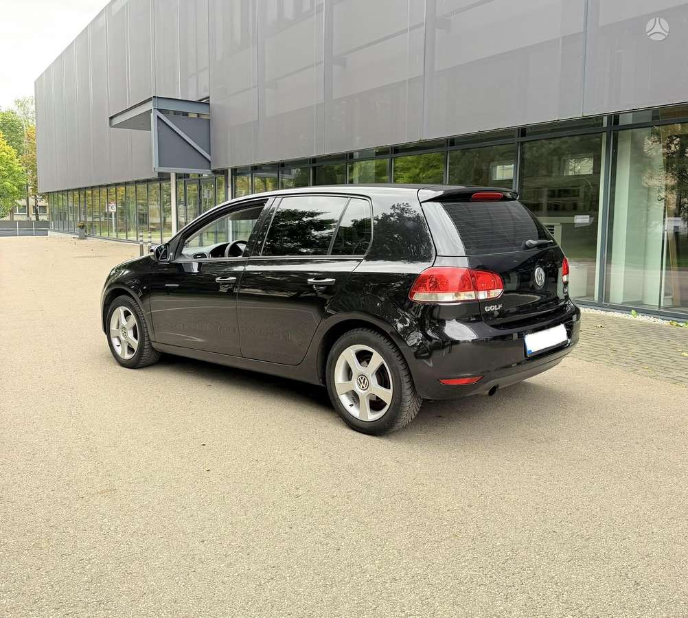 Volkswagen Golf - 3