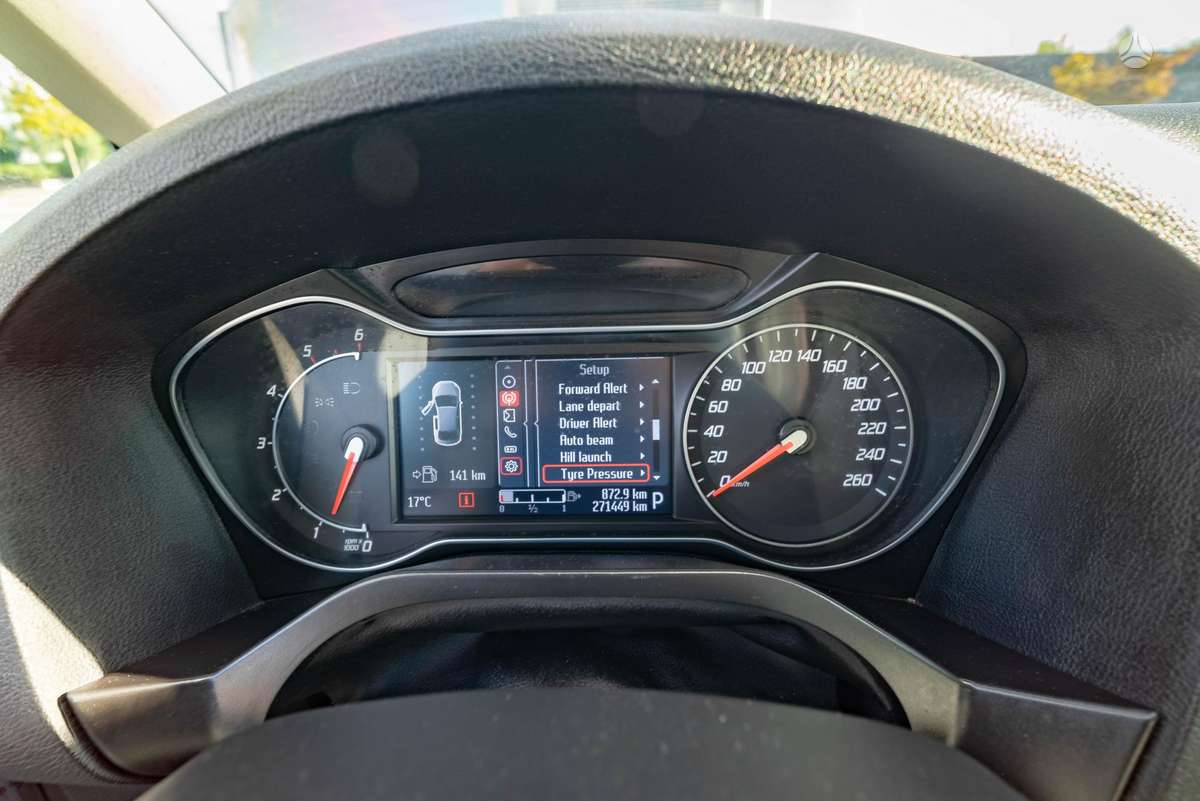 Ford S-MAX - 11