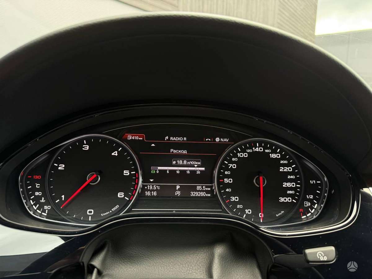 Audi A8, 3.0 l., Седан