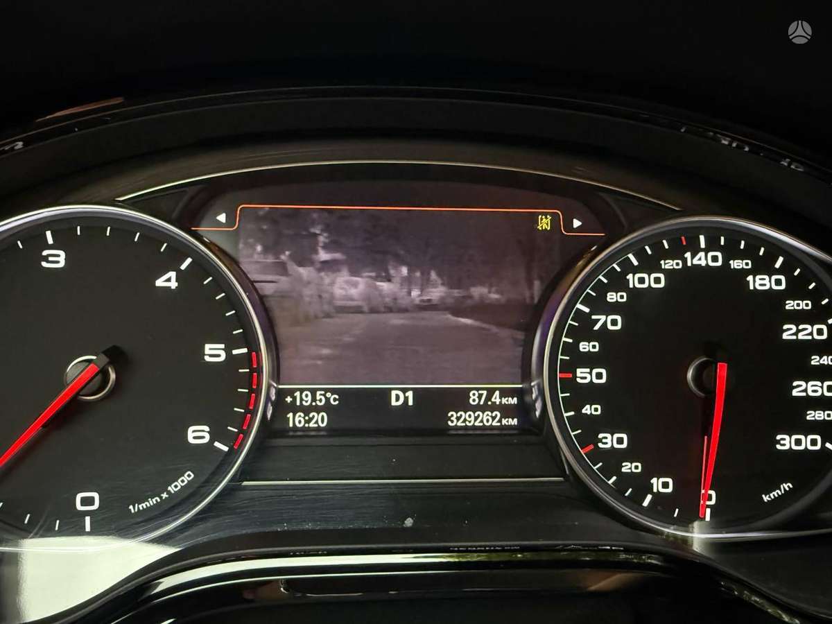Audi A8, 3.0 l., Седан