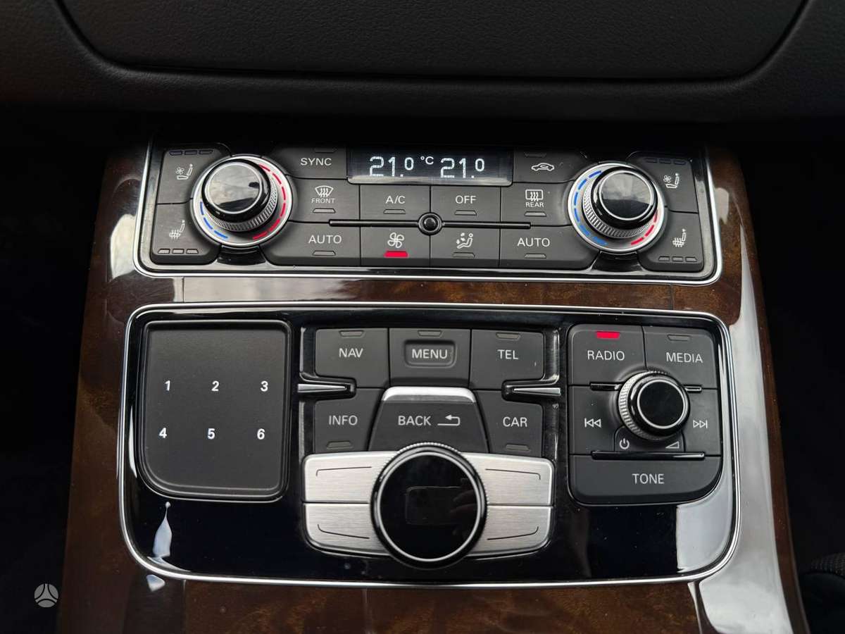 Audi A8, 3.0 l., Седан