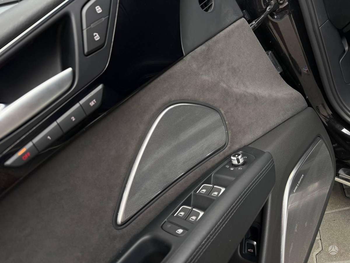 Audi A8, 3.0 l., Седан