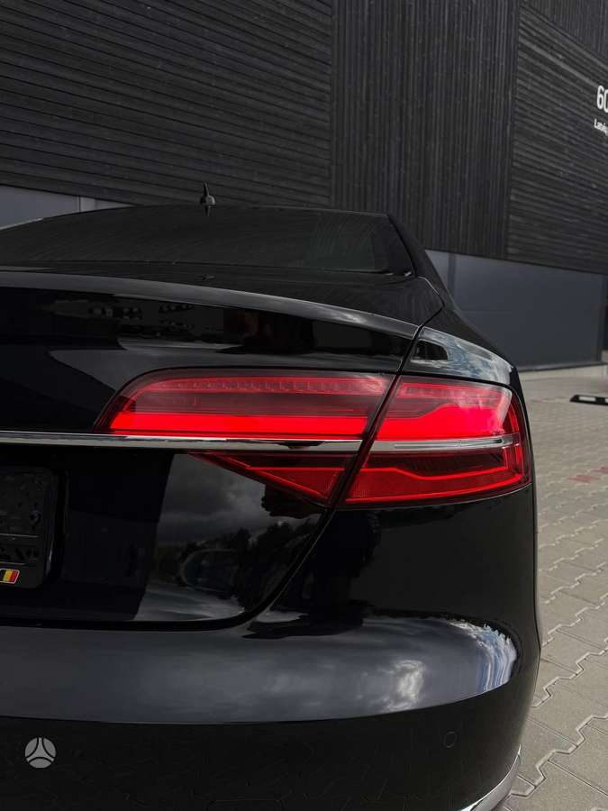 Audi A8, 3.0 l., Седан