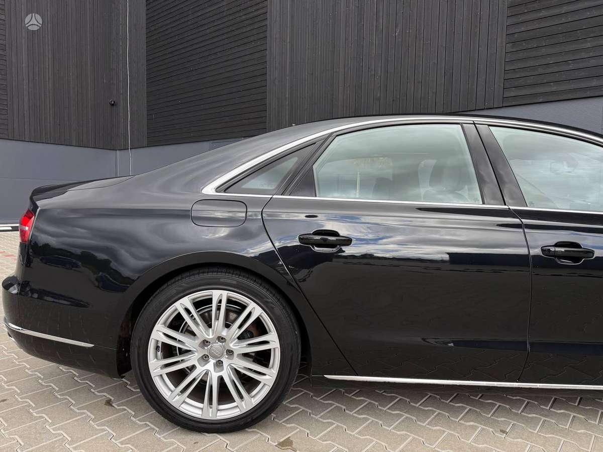 Audi A8, 3.0 l., Седан
