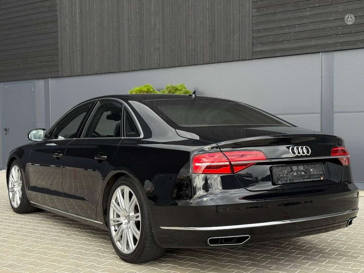Audi A8, 3.0 l., Седан