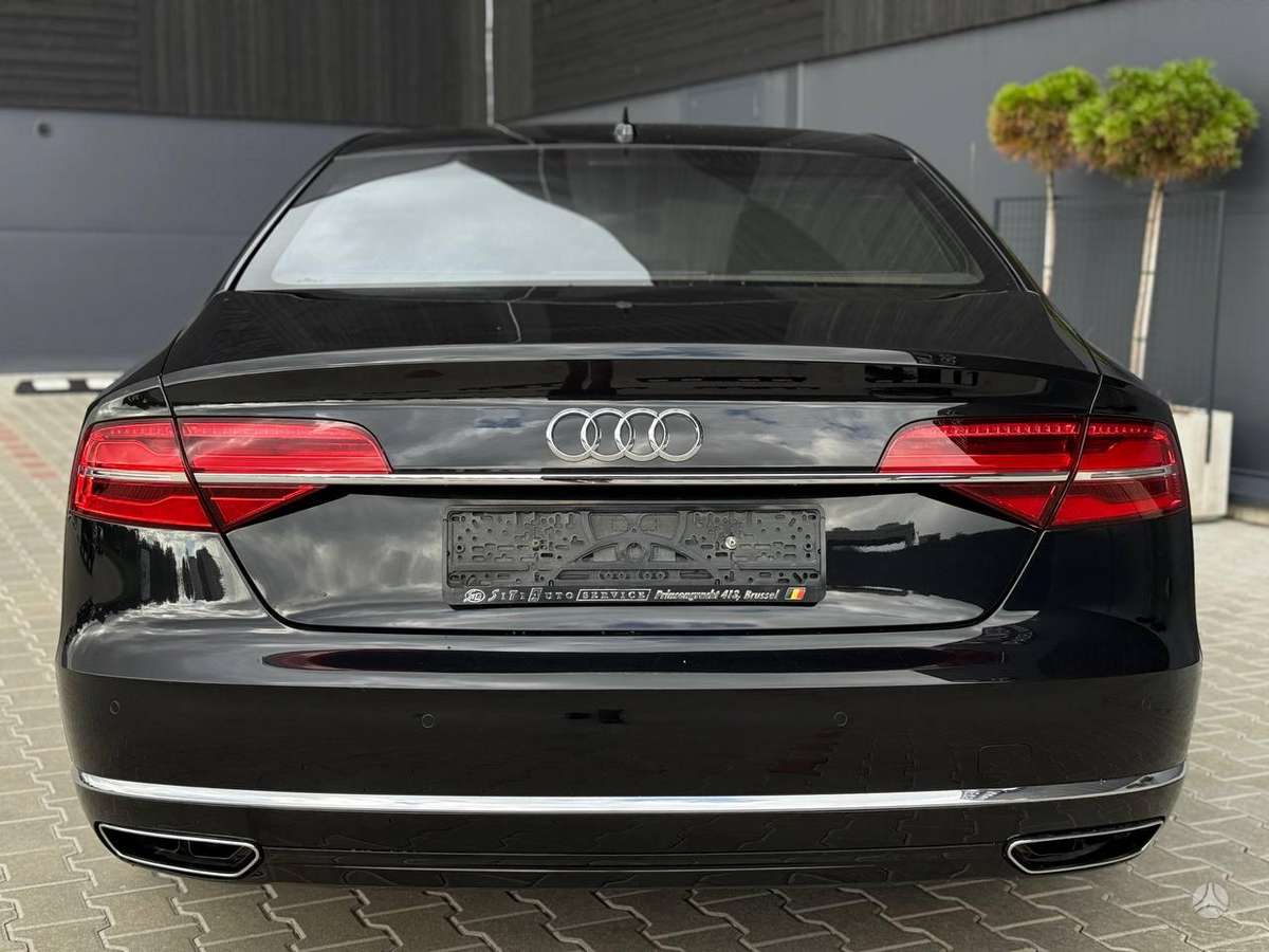 Audi A8, 3.0 l., Седан
