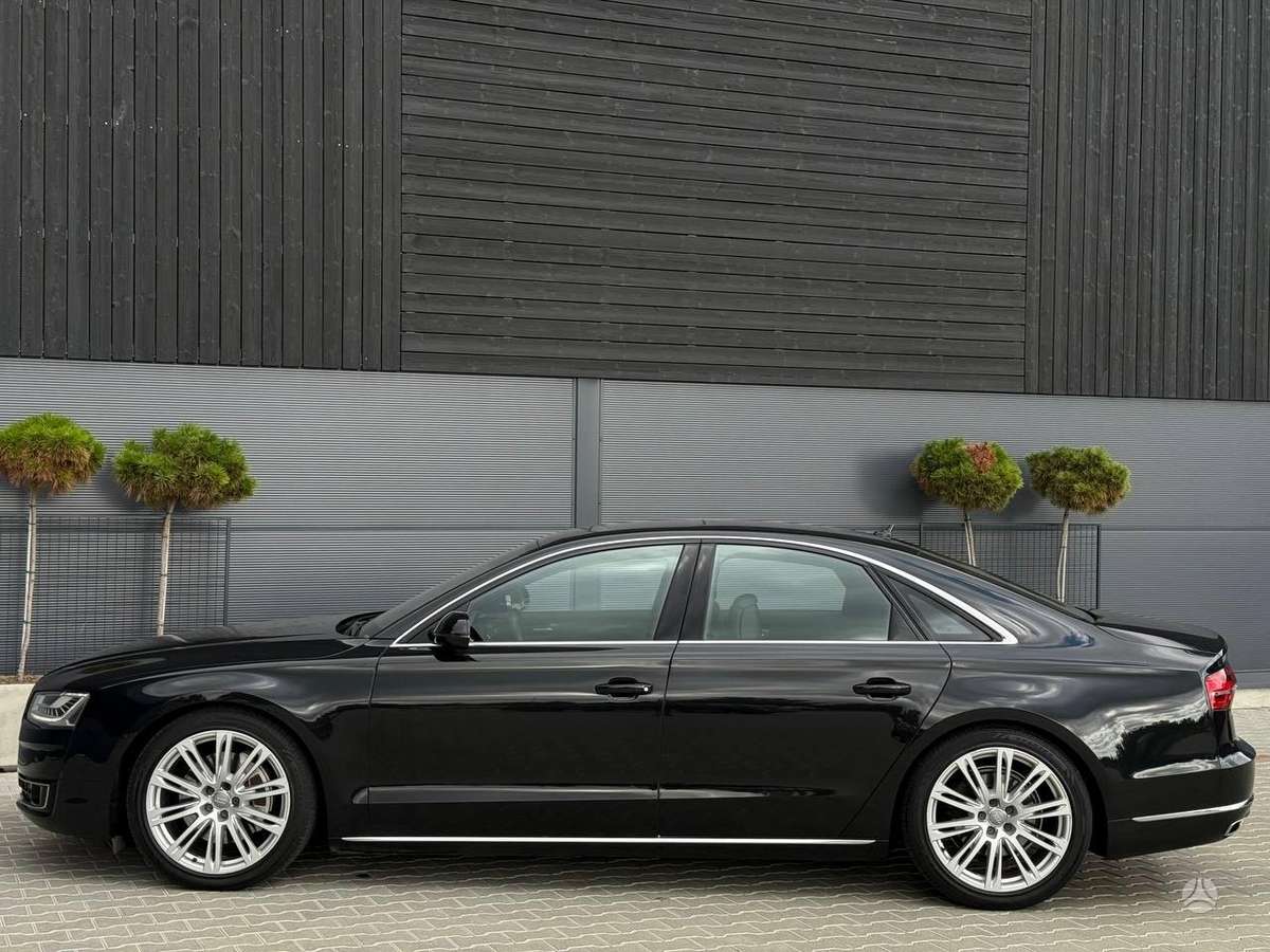 Audi A8, 3.0 l., Седан