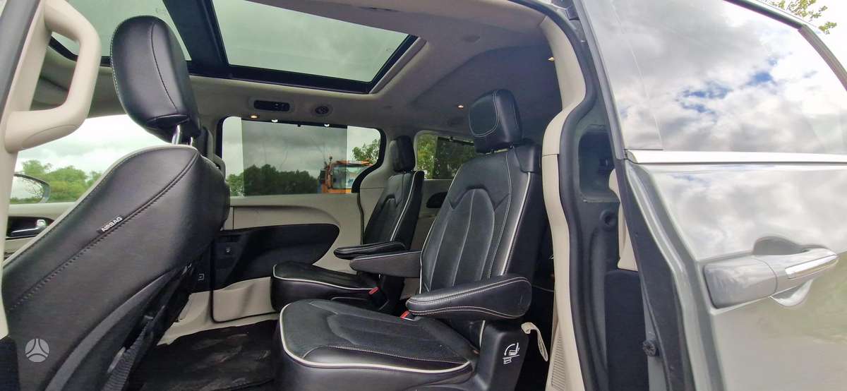 Chrysler Pacifica, 3.6 l., Минивэн