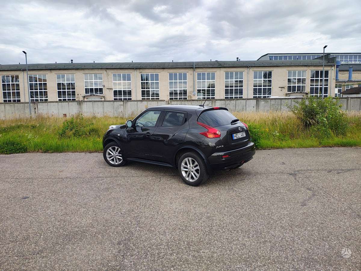 Nissan Juke, 1.6 l., Хэтчбек