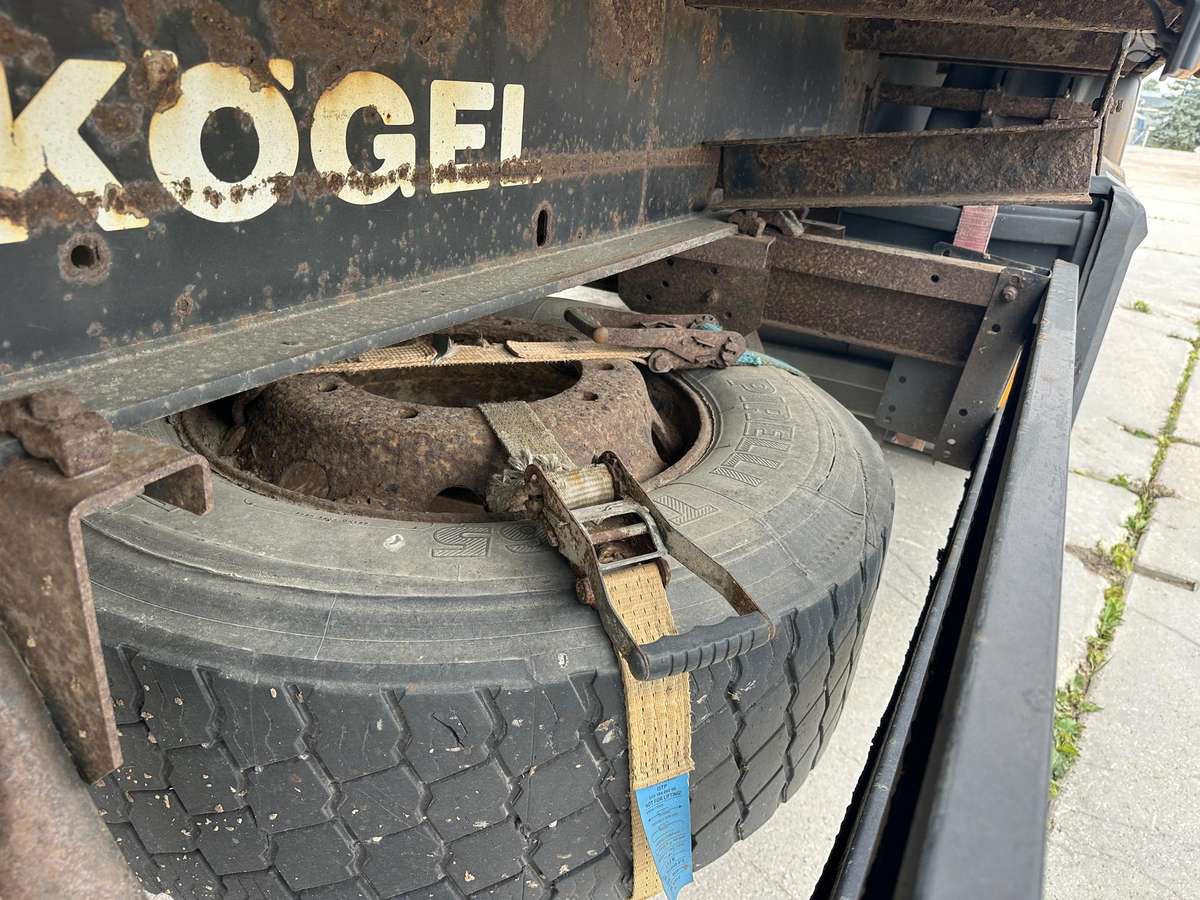 Kögel, dropside with tarpaulin
