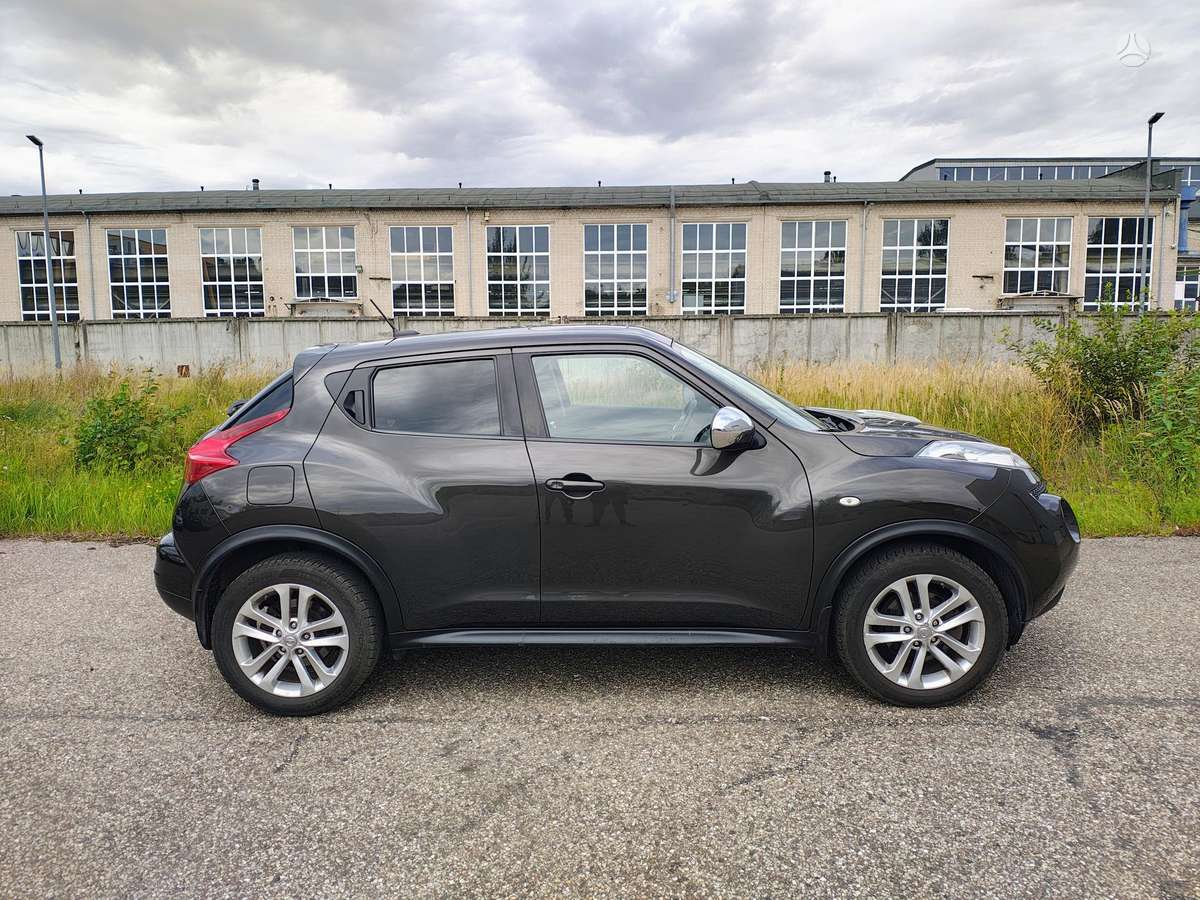 Nissan Juke, 1.6 l., Хэтчбек