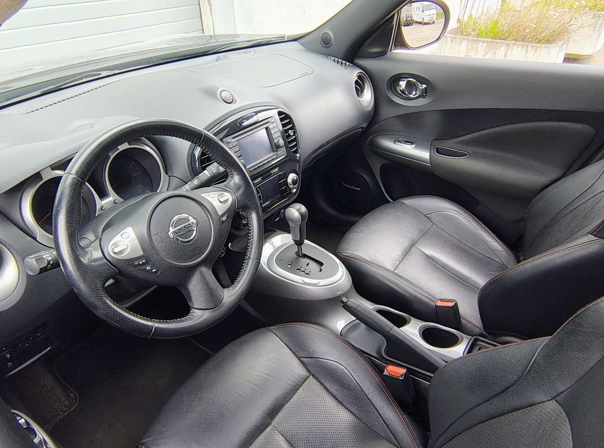 Nissan Juke, 1.6 l., Хэтчбек