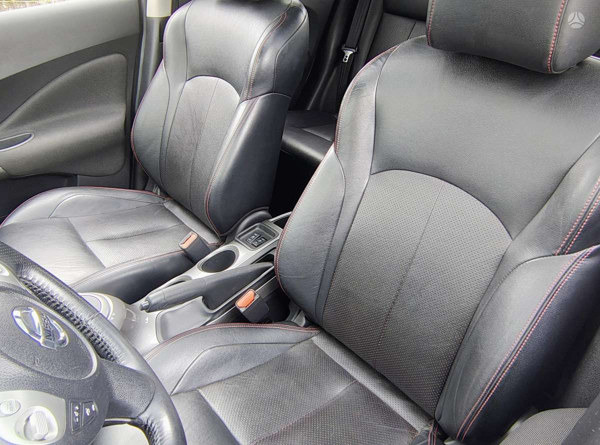 Nissan Juke, 1.6 l., Хэтчбек