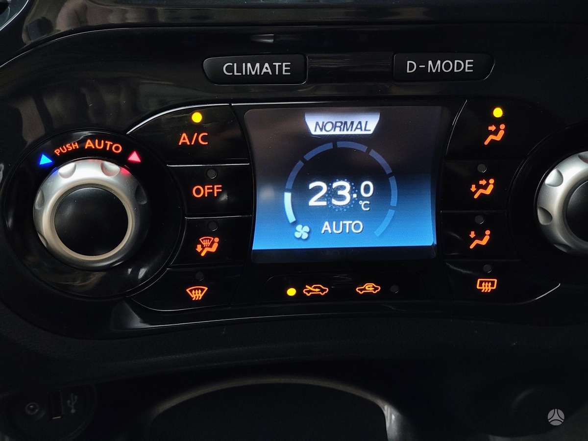 Nissan Juke, 1.6 l., Хэтчбек