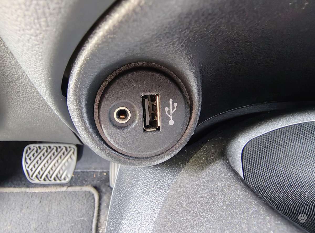Nissan Juke, 1.6 l., Хэтчбек