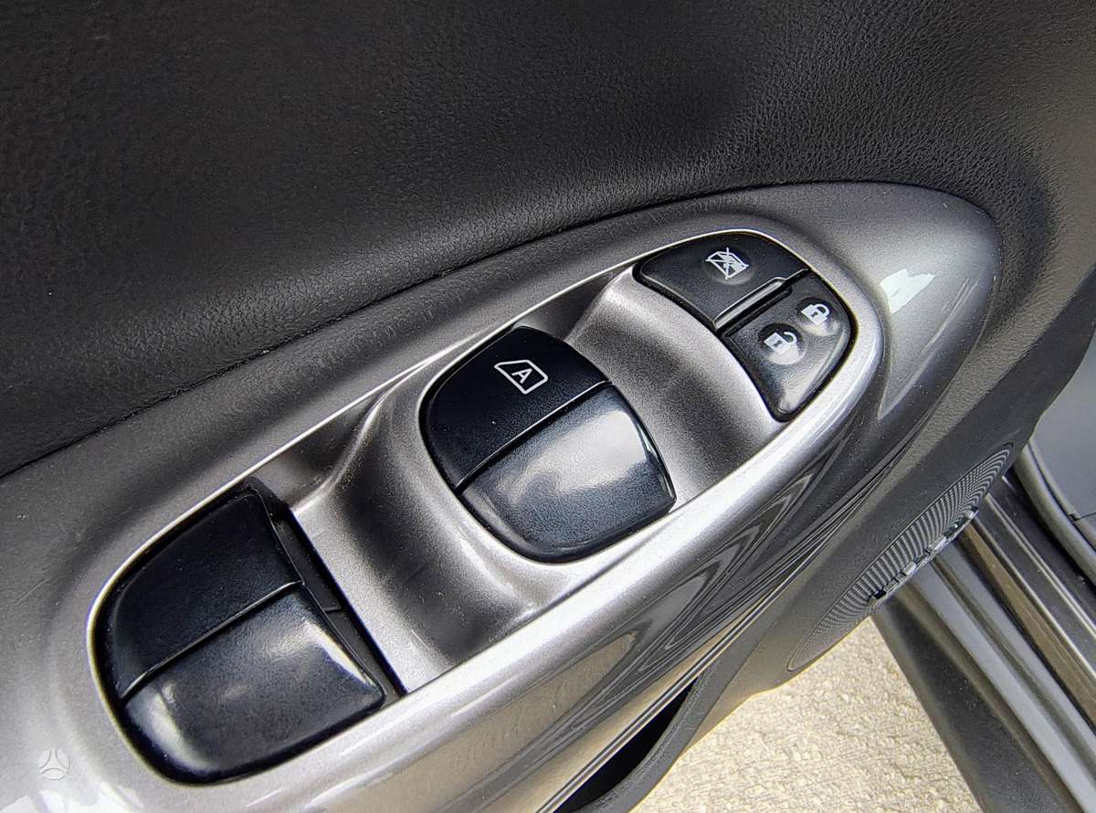 Nissan Juke, 1.6 l., Хэтчбек