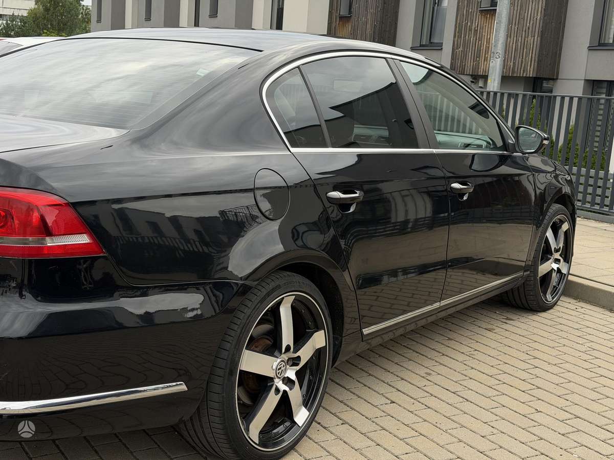 Volkswagen Passat - 8