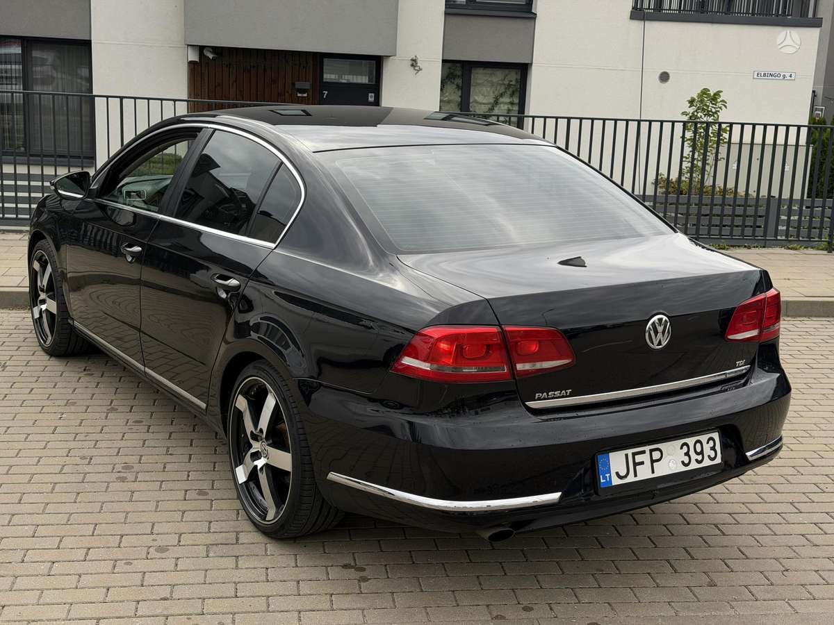 Volkswagen Passat - 11