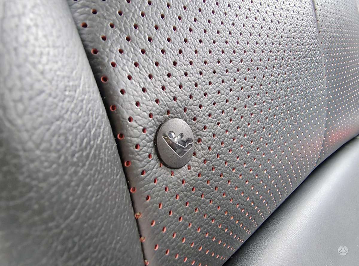 Nissan Juke, 1.6 l., Хэтчбек