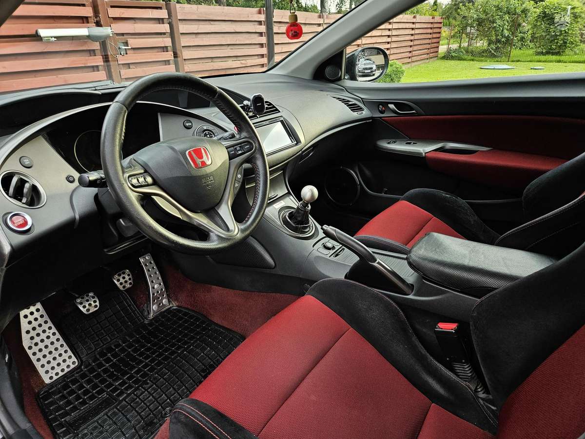 Honda Civic, 2.0 l., Хэтчбек