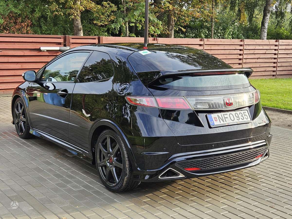 Honda Civic, 2.0 l., Хэтчбек