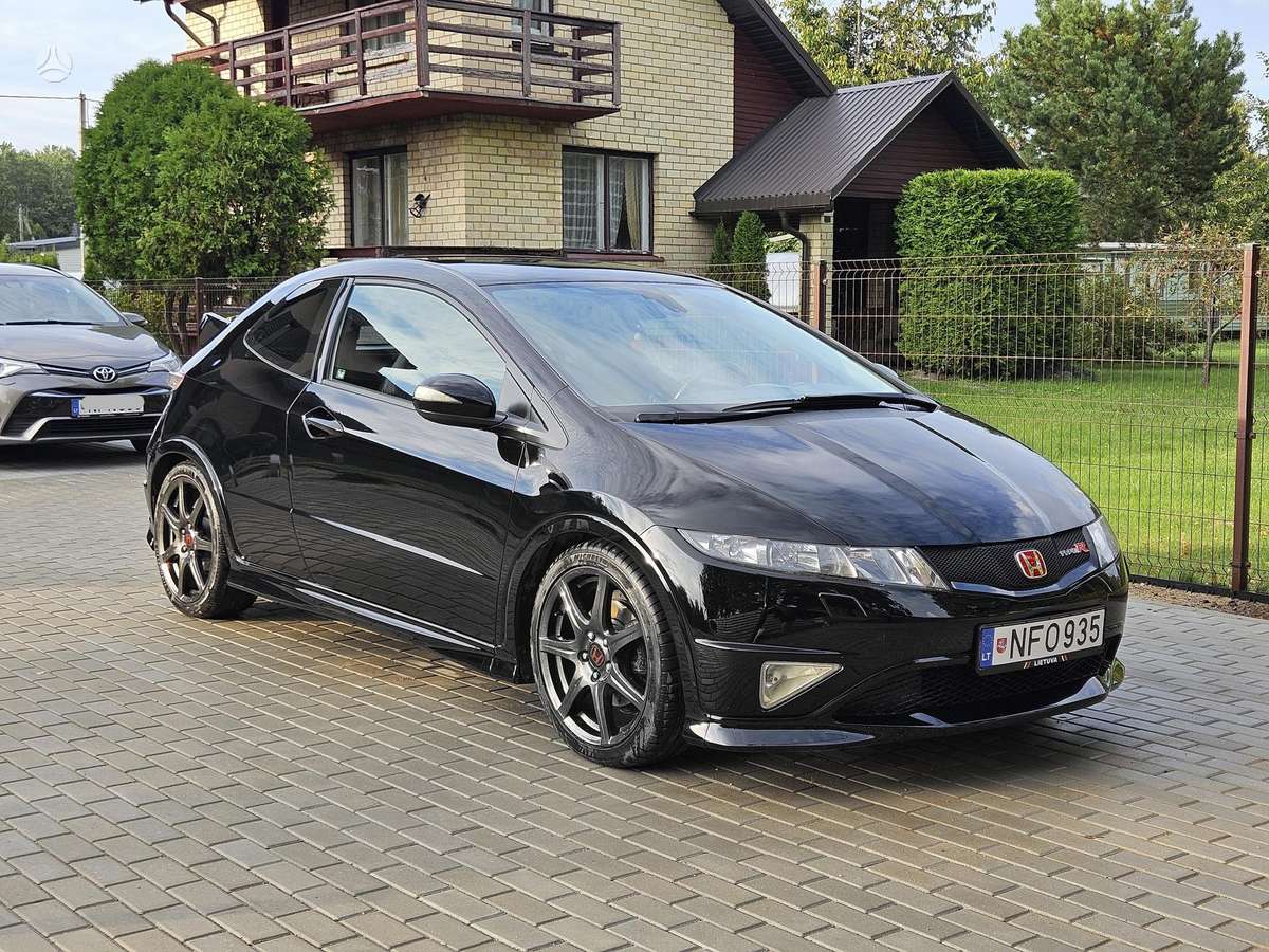 Honda Civic, 2.0 l., Хэтчбек