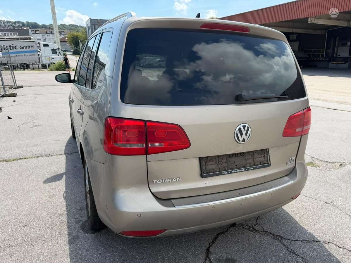 Volkswagen Touran по частям